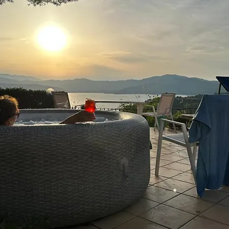 Mit Whirlpool Und Phantastischer Aussicht Villa